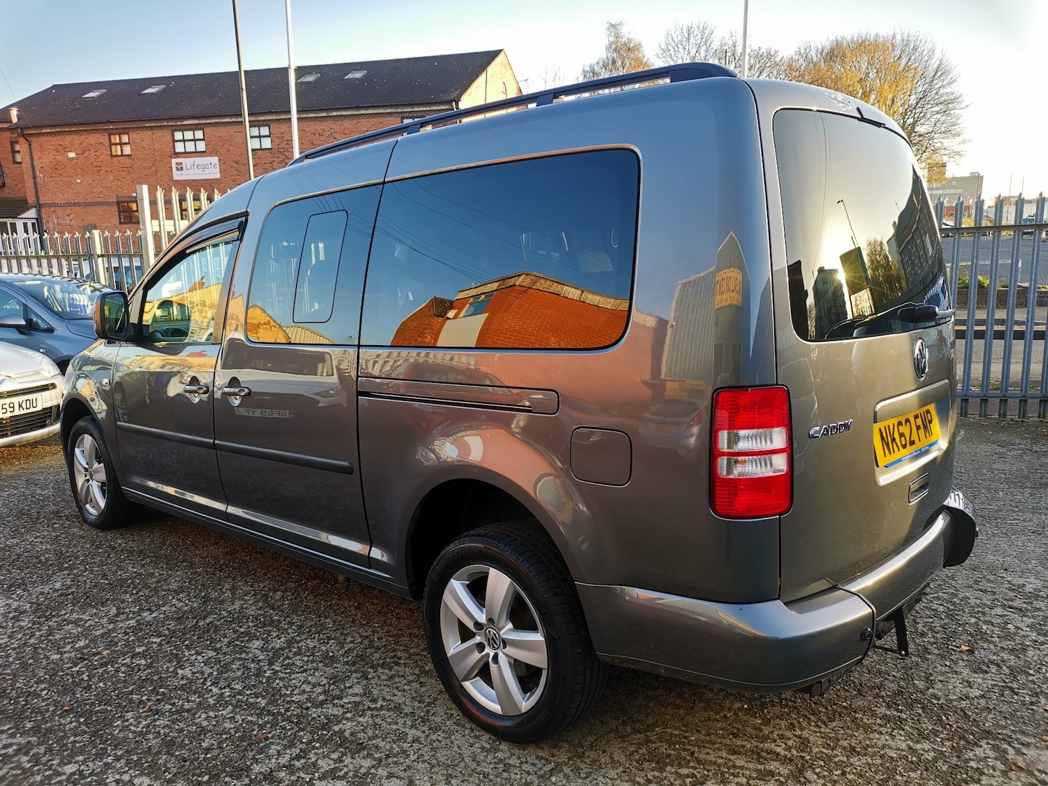 Used Volkswagen Caddy Maxi Life 2013 for sale - 76533906: Photo 8