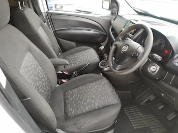 Used Vauxhall Combo 2019 for sale - 75583082: Photo
