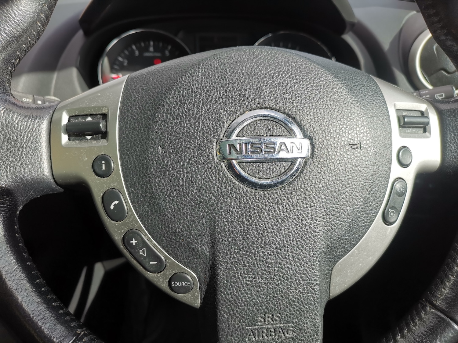 Used Nissan Qashqai 2011 for sale - 77890091: Photo 15