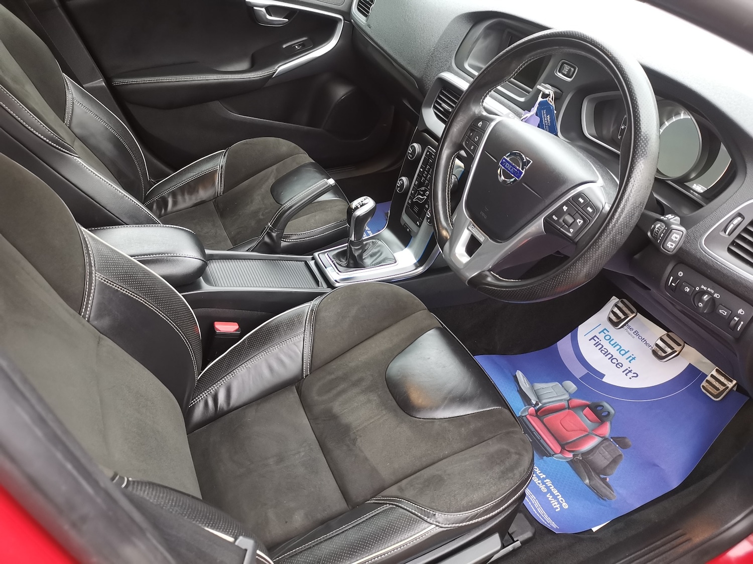 Used Volvo V40 2015 for sale - 77578399: Photo 2