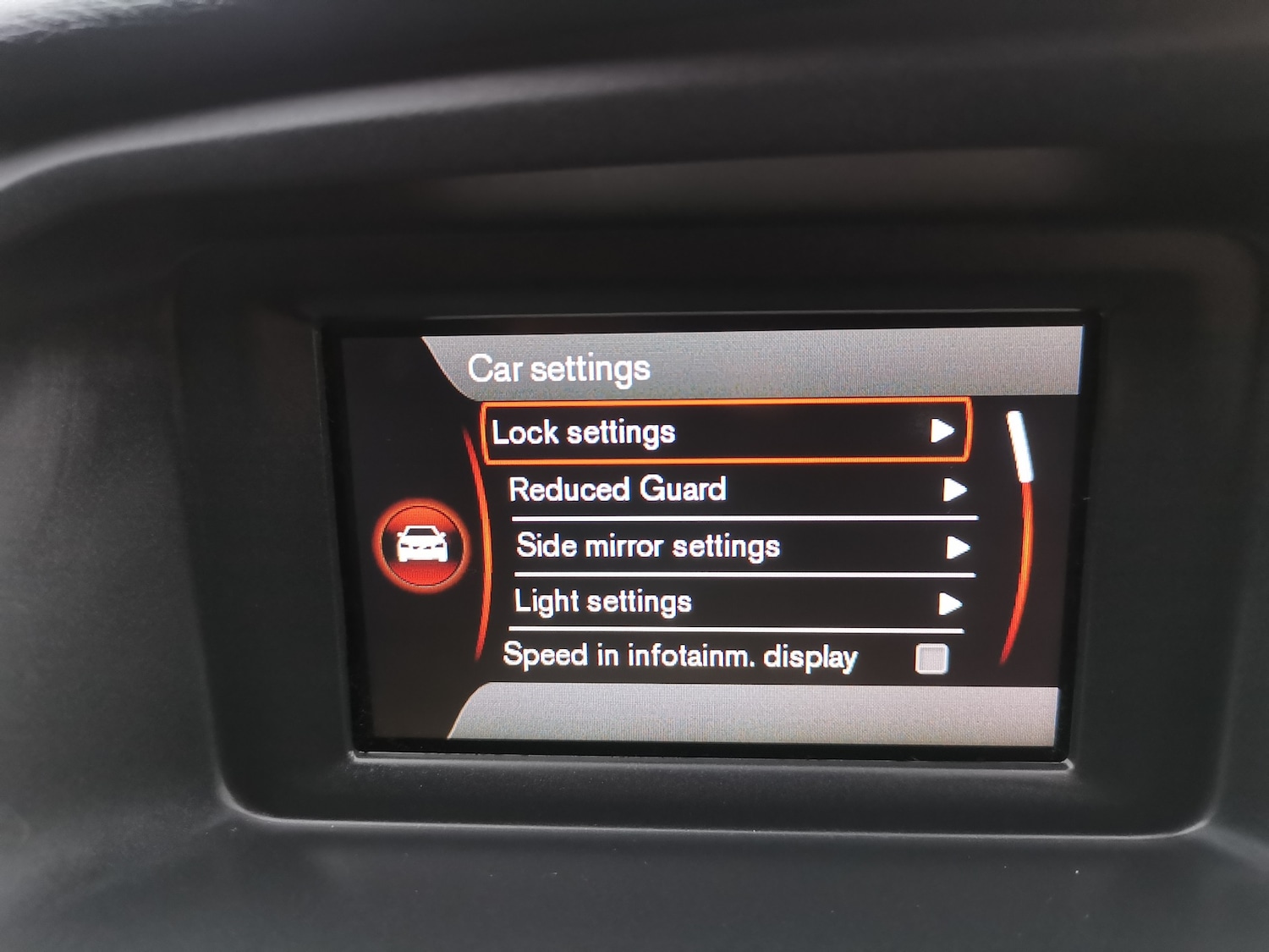 Used Volvo V40 2015 for sale - 77578399: Photo 21