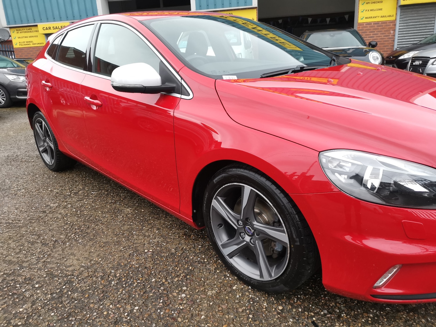 Used Volvo V40 2015 for sale - 77578399: Photo 35