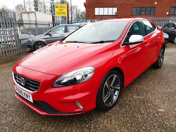 Used Volvo V40 2015 for sale - 77578399: Photo