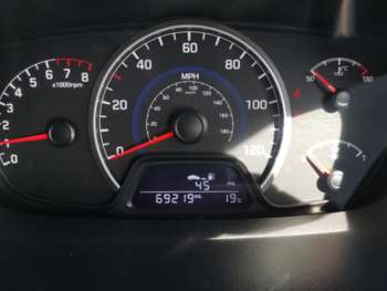 Used Hyundai i10 2017 for sale - 74458790: Photo