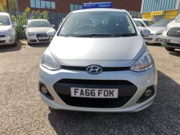 Used Hyundai i10 2017 for sale - 74458790: Photo