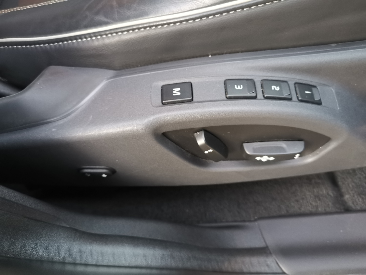 Used Volvo XC60 2015 for sale - 76931876: Photo 20