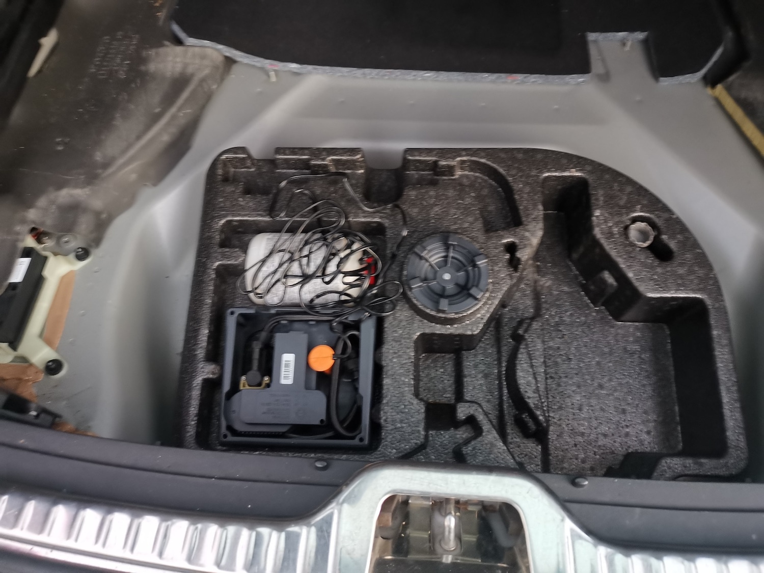 Used Volvo XC60 2015 for sale - 76931876: Photo 25