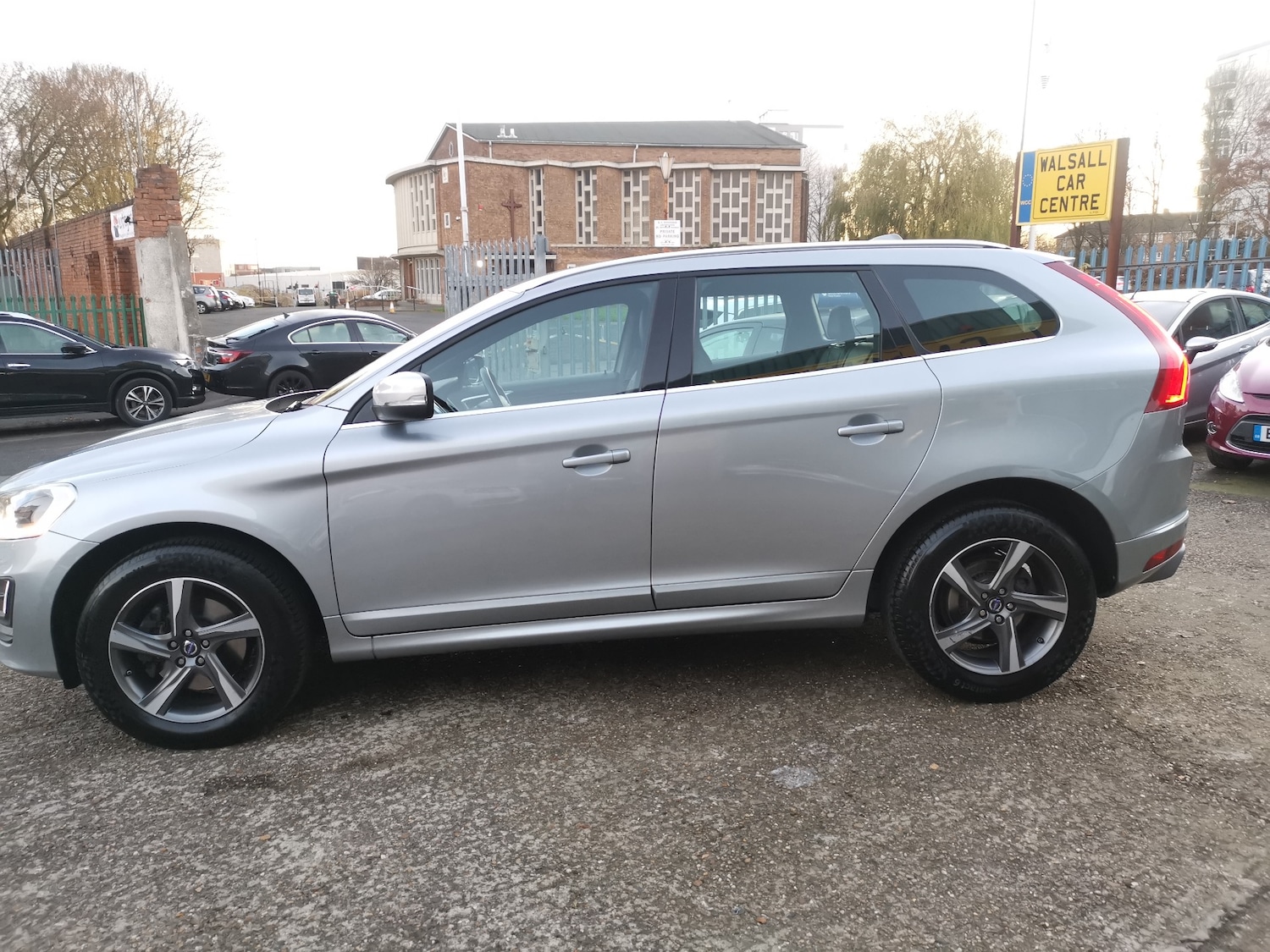 Used Volvo XC60 2015 for sale - 76931876: Photo 5