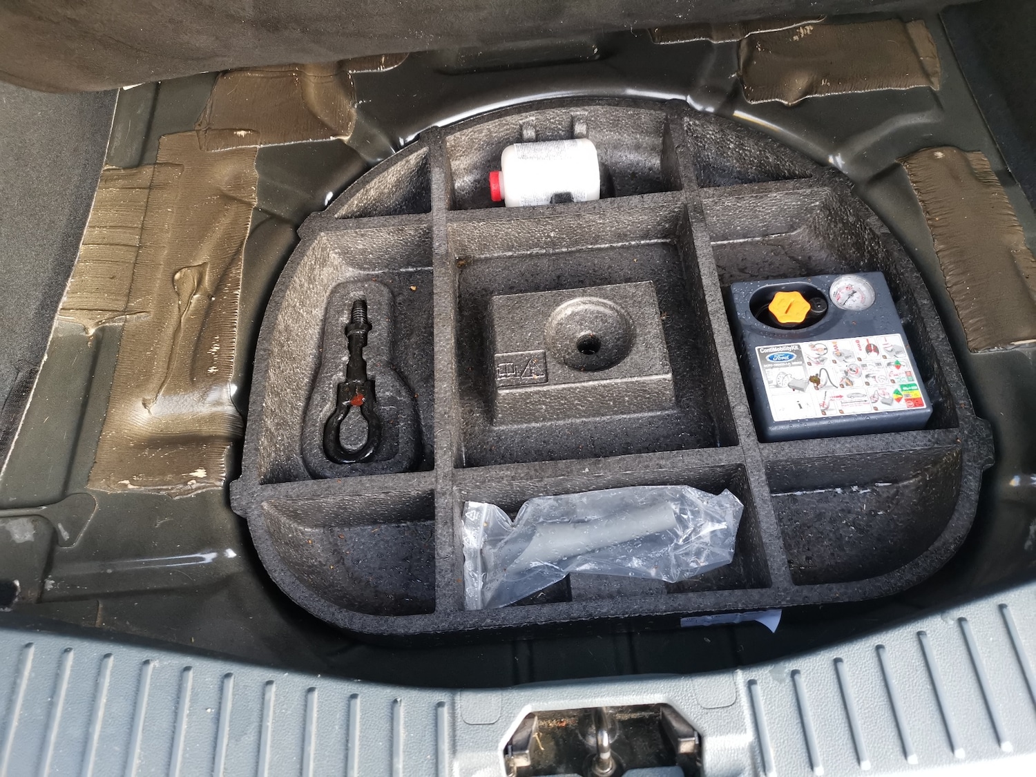 Used Ford C-Max 2014 for sale - 76626634: Photo 31