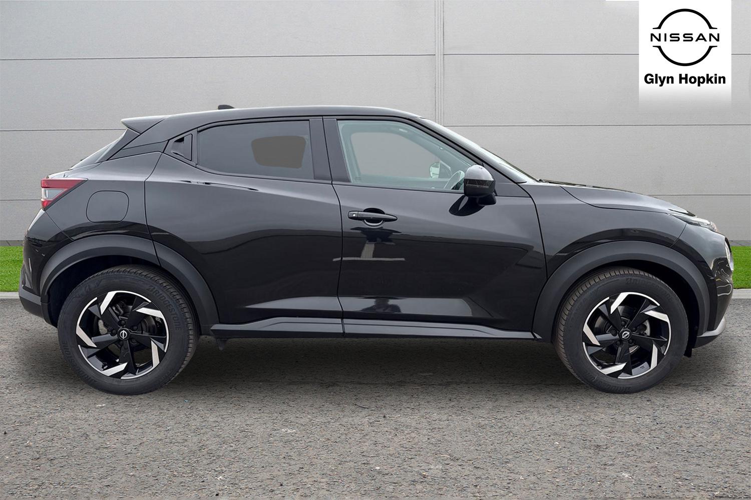 Used Nissan Juke 2023 for sale - 75722319: Photo 2