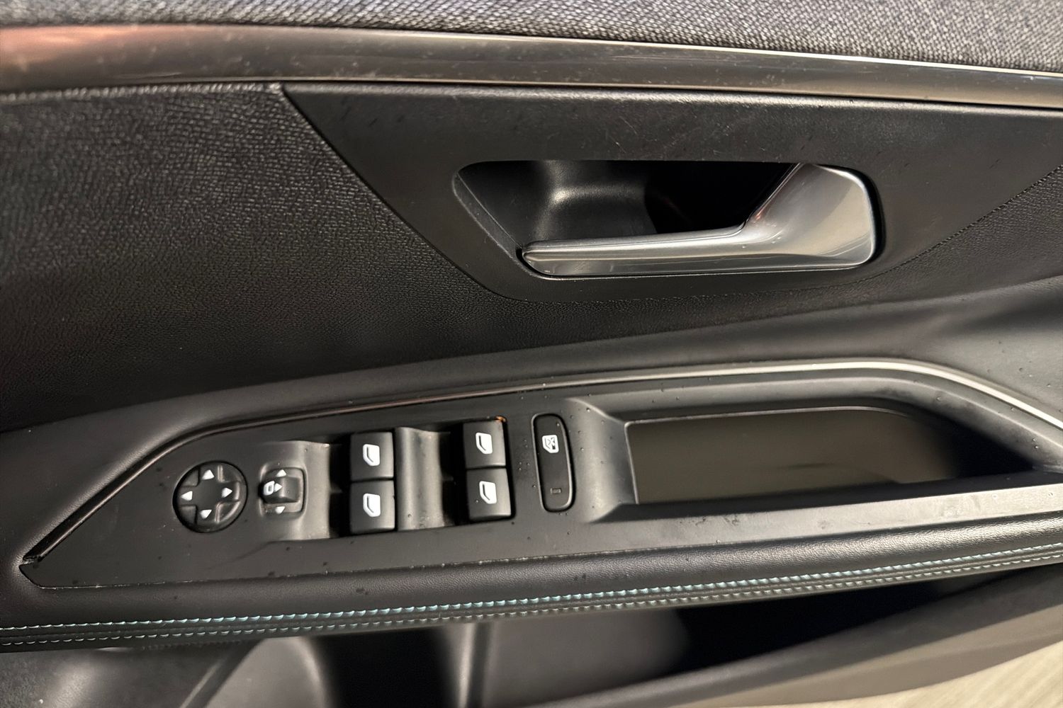 Used Peugeot 5008 2022 for sale - 77380845: Photo 16