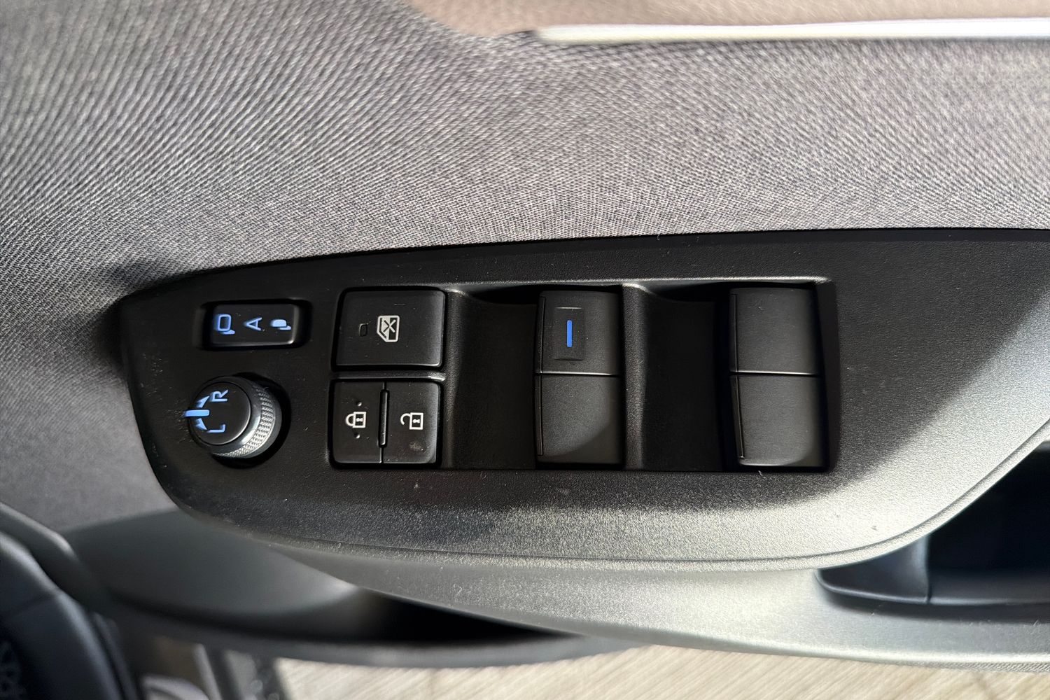 Used Toyota Yaris Cross 2023 for sale - 76390032: Photo 16