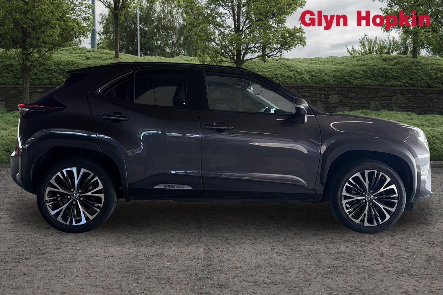 Used Toyota Yaris Cross 2023 for sale - 76390032: Photo 2