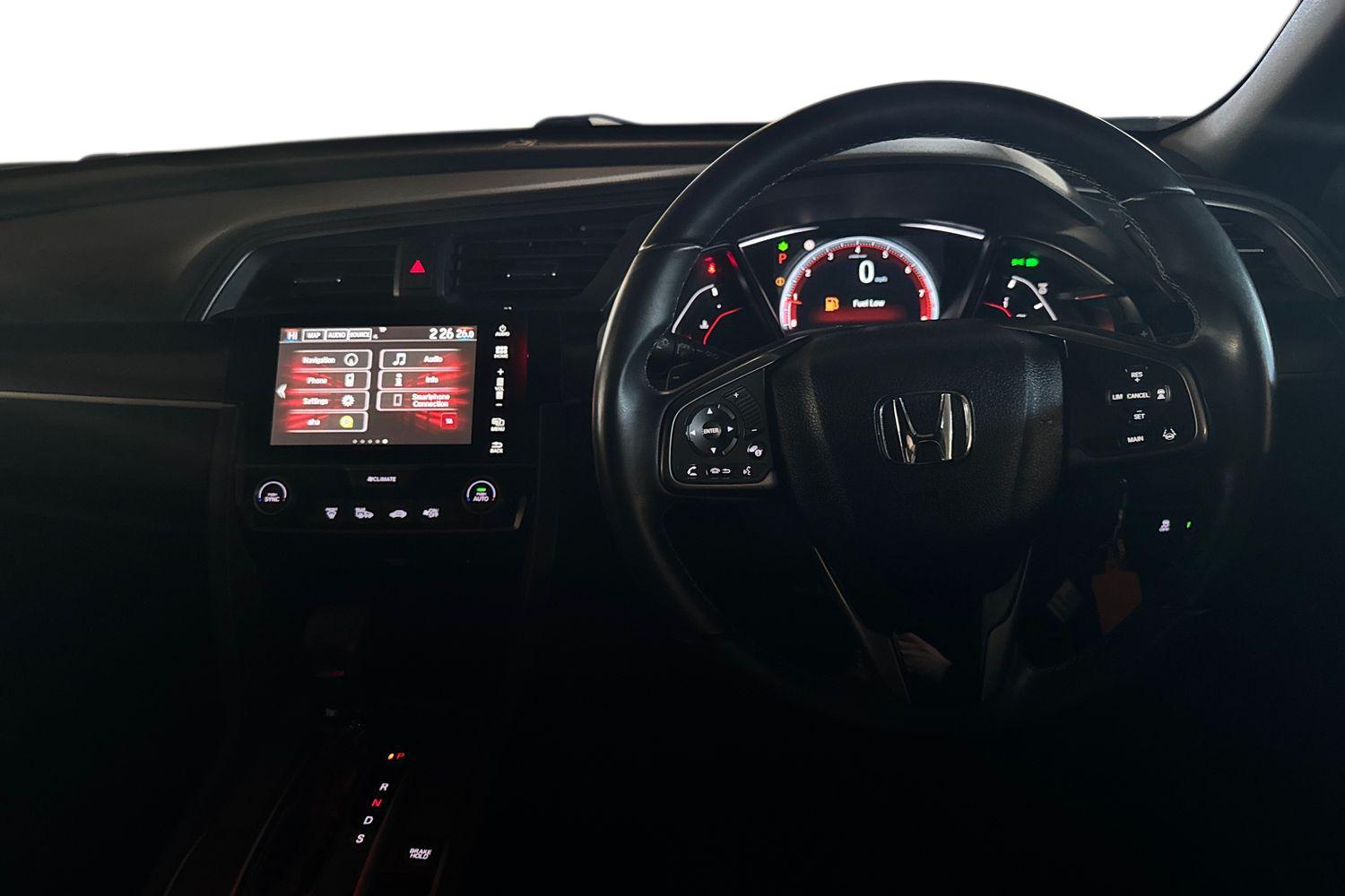 Used Honda Civic 2017 for sale - 76854670: Photo 12