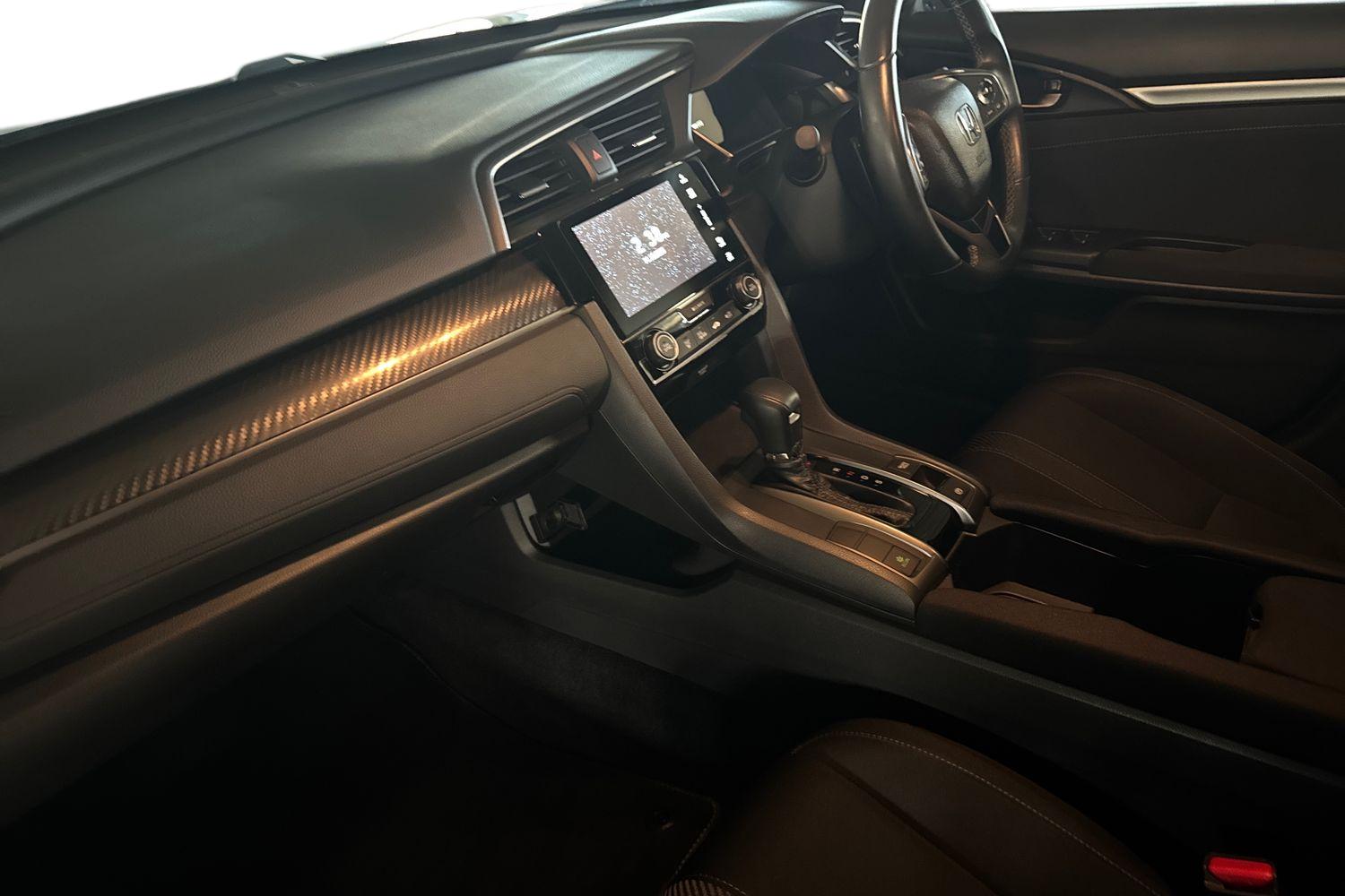 Used Honda Civic 2017 for sale - 76854670: Photo 13