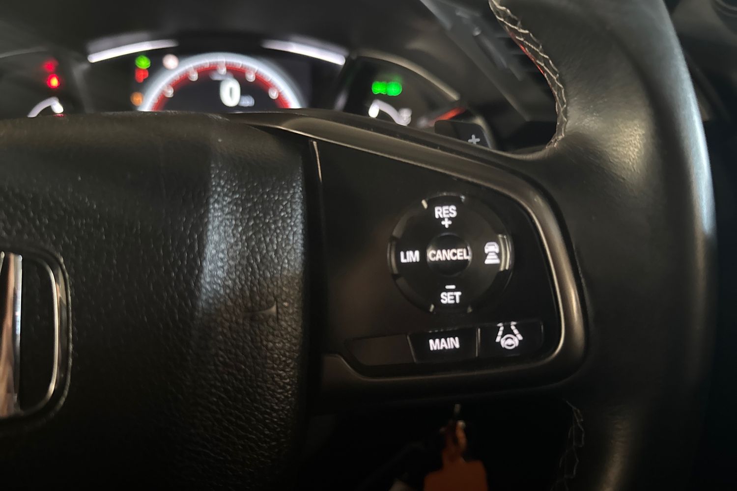 Used Honda Civic 2017 for sale - 76854670: Photo 22