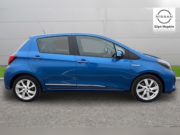 Used Toyota Yaris 2015 for sale - 76203934: Photo