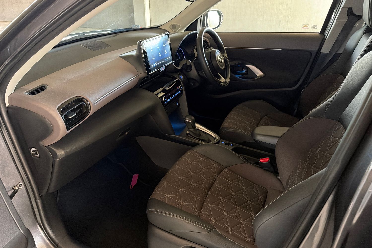 Used Toyota Yaris Cross 2023 for sale - 77942034: Photo 40