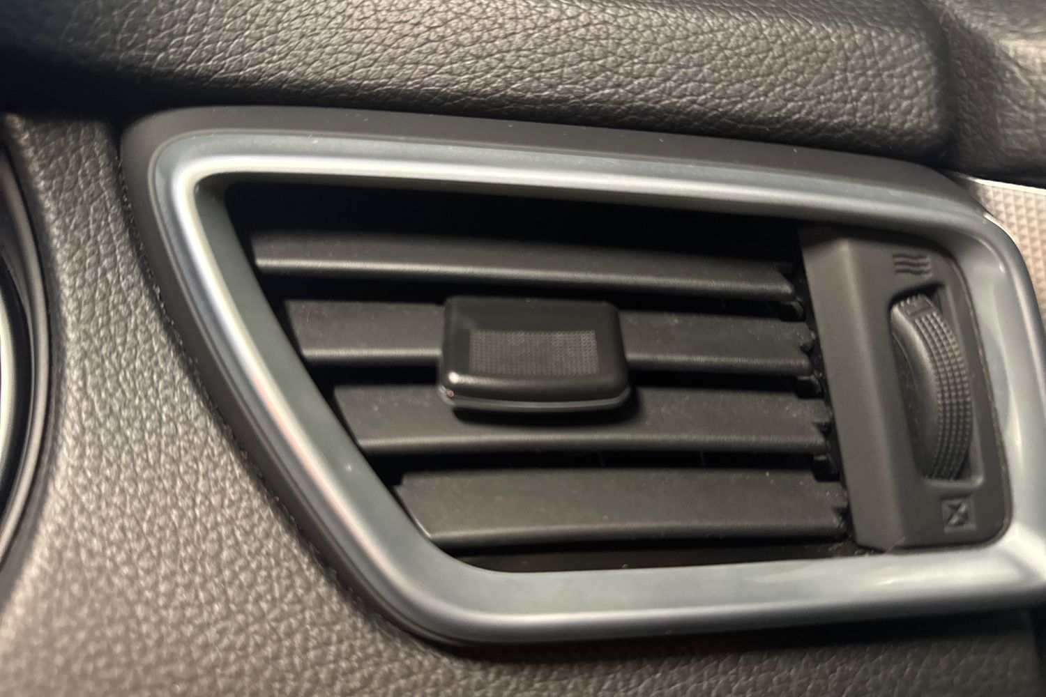 Used Nissan Qashqai 2018 for sale - 77388920: Photo 30