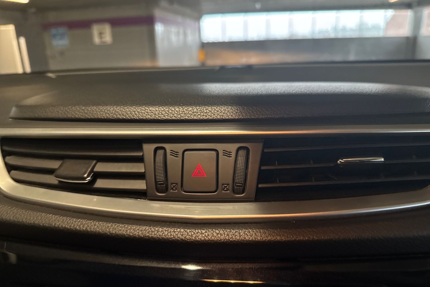 Used Nissan Qashqai 2018 for sale - 77388920: Photo 31