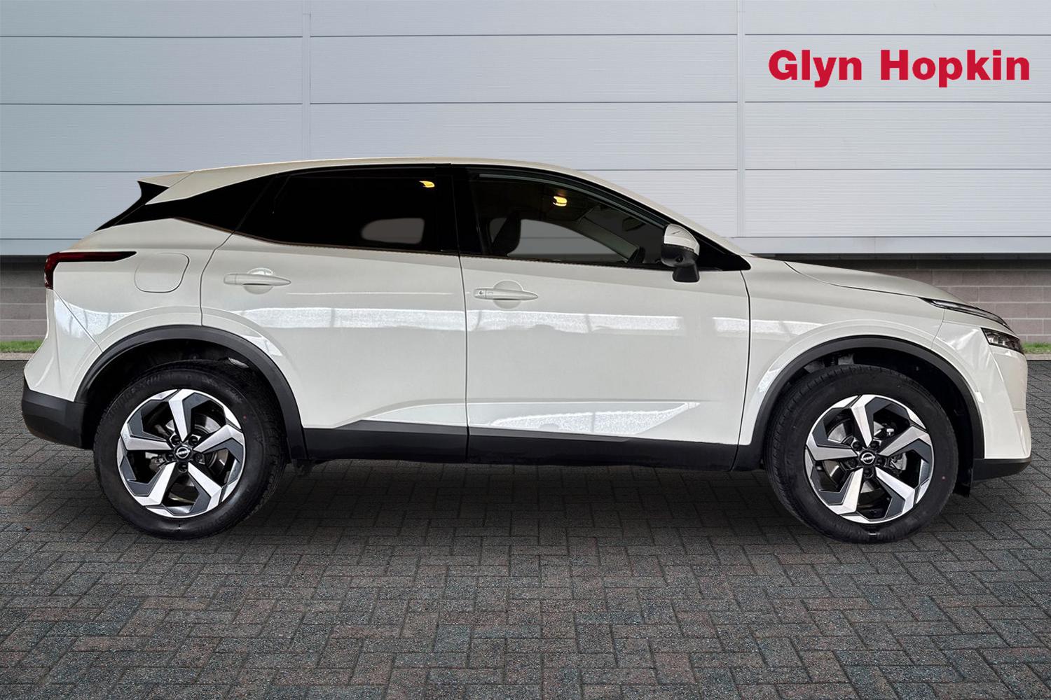 Used Nissan Qashqai 2022 for sale - 77614385: Photo 2