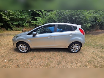 Used Ford Fiesta 2015 for sale - 79410829: Photo