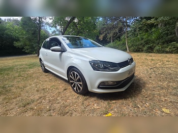 Used Volkswagen Polo 2015 for sale - 79195853: Photo