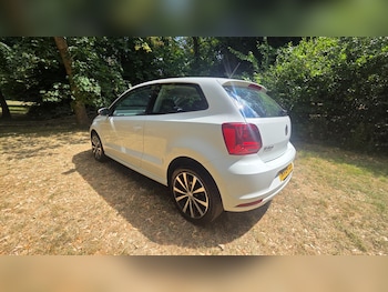 Used Volkswagen Polo 2015 for sale - 79195853: Photo