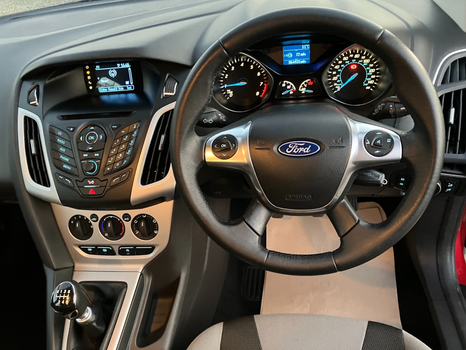 Used Ford Focus 2013 for sale - 76407649: Photo 8