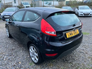 Used Ford Fiesta 2011 for sale - 76624997: Photo