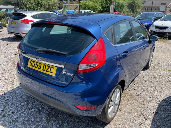 Used Ford Fiesta 2010 for sale - 74962877: Photo 4