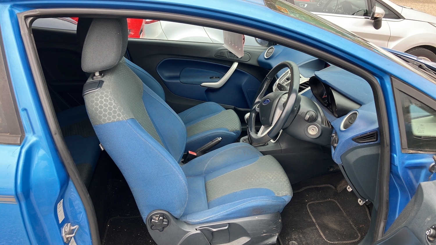 Used Ford Fiesta 2010 for sale - 76254838: Photo 4