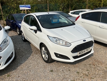 2015 (64) - 1.25 82 Zetec 5dr