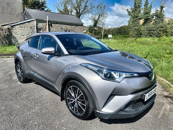 Used Toyota C-HR 2019 for sale - 79146154: Photo