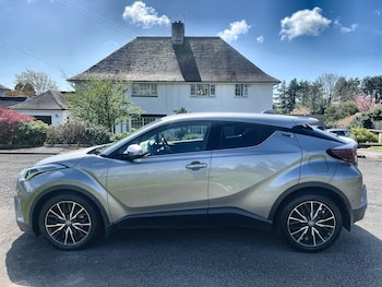 Used Toyota C-HR 2019 for sale - 79146154: Photo