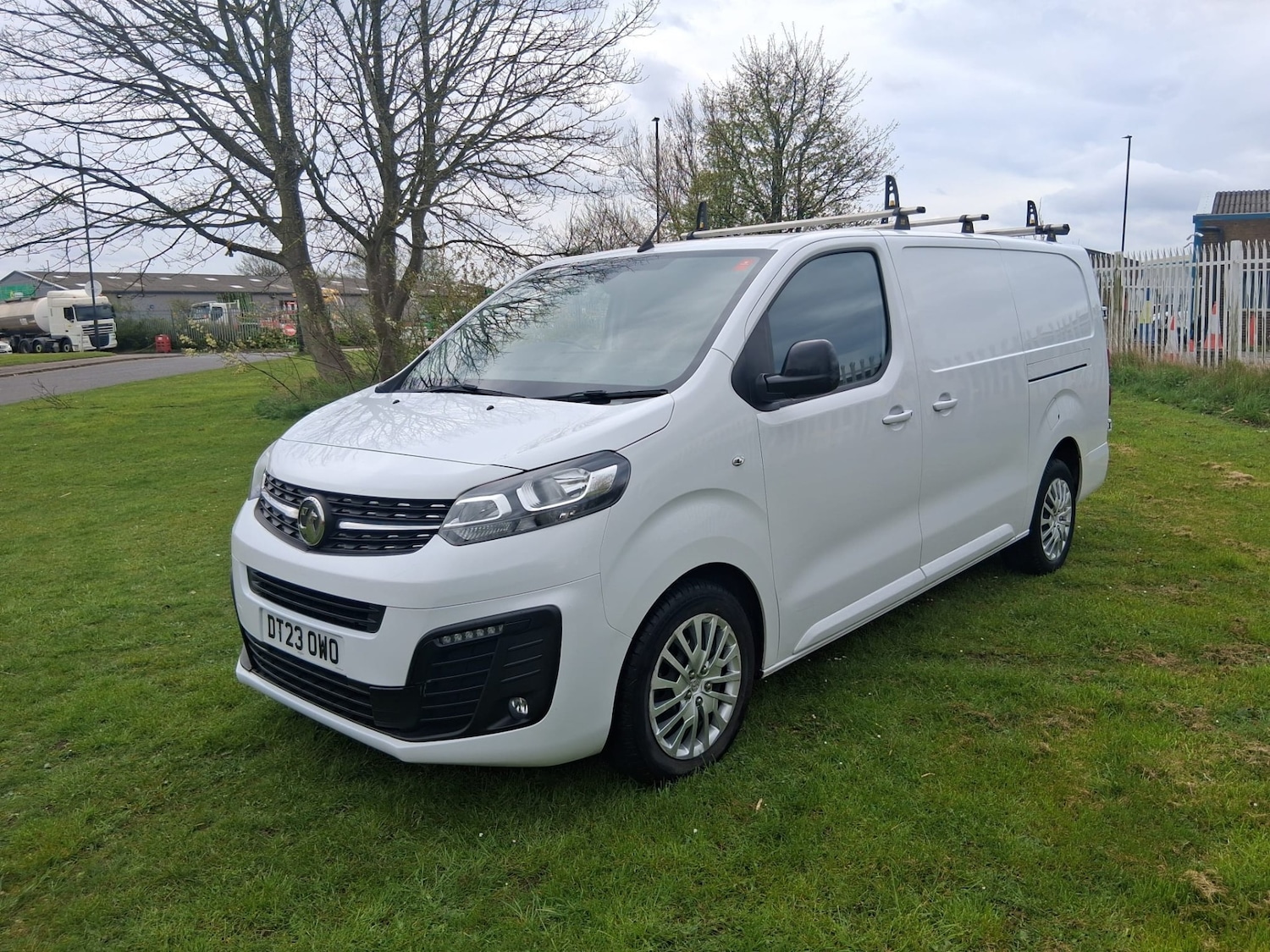 Used Vauxhall Vivaro 2023 for sale - 78178296: Photo 1