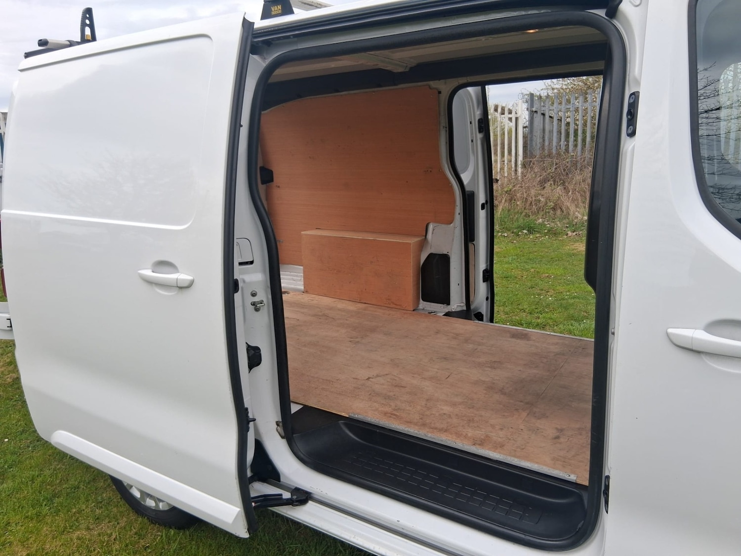 Used Vauxhall Vivaro 2023 for sale - 78178296: Photo 9