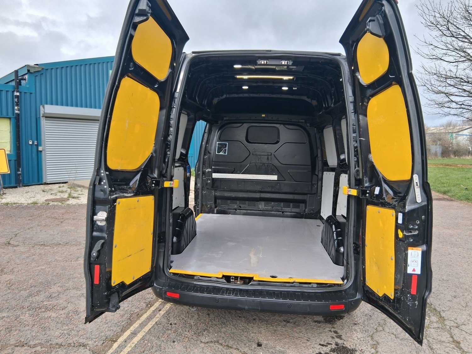 Used Ford Transit Custom 2022 for sale - 77916219: Photo 9