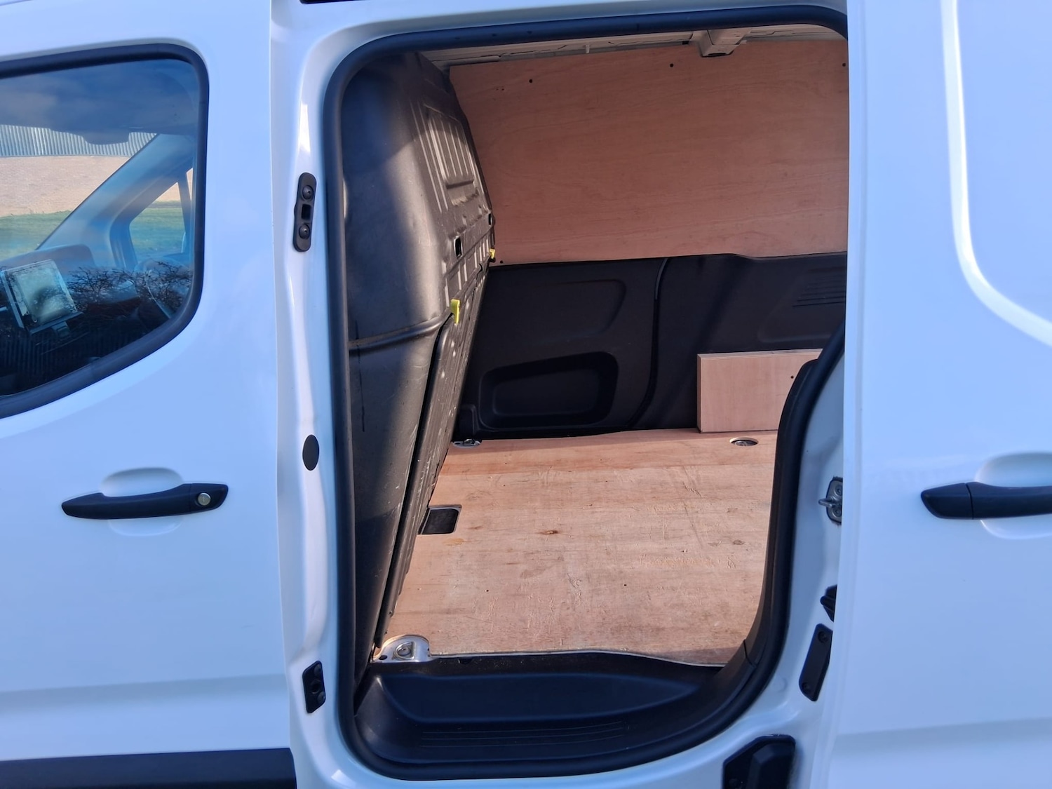 Used Peugeot Partner 2022 for sale - 76894593: Photo 10