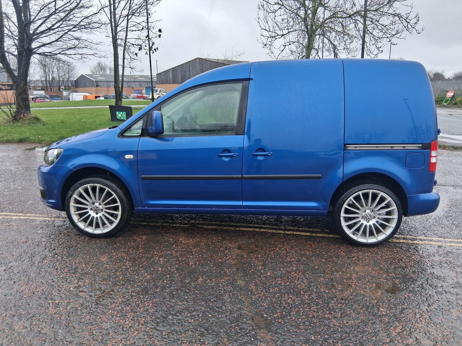 Used Volkswagen Caddy 2017 for sale - 77519224: Photo 2