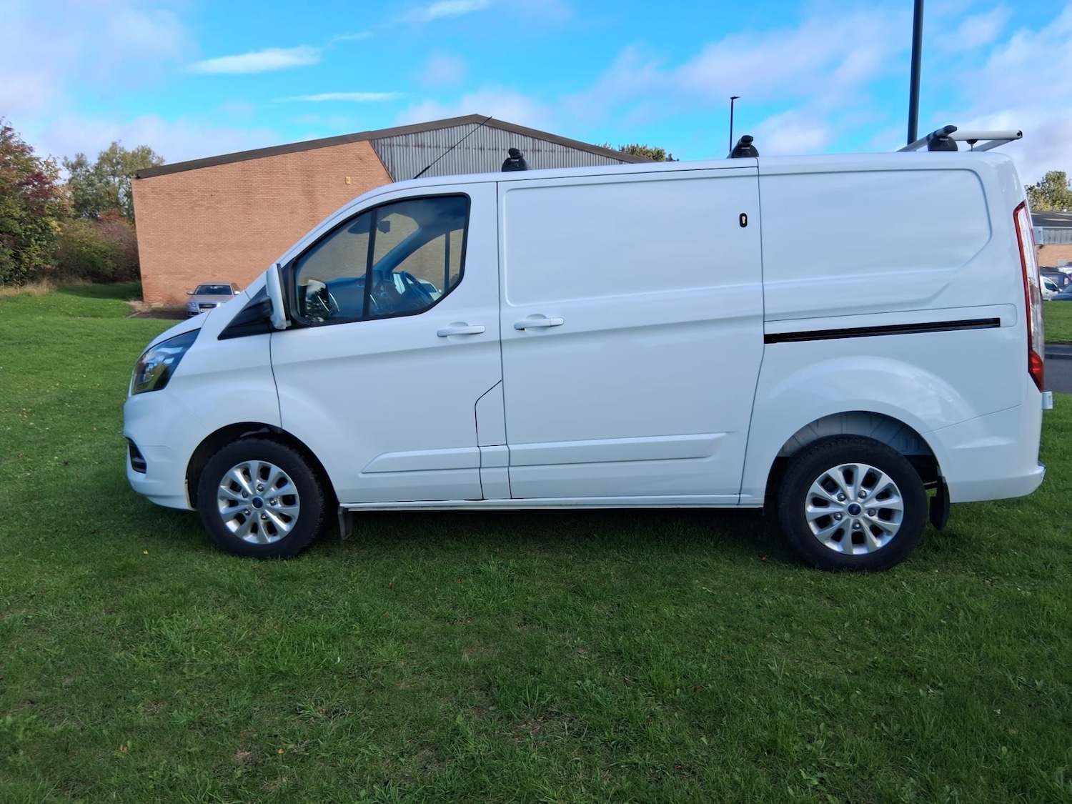 Used Ford Transit Custom 2023 for sale - 76193747: Photo 2