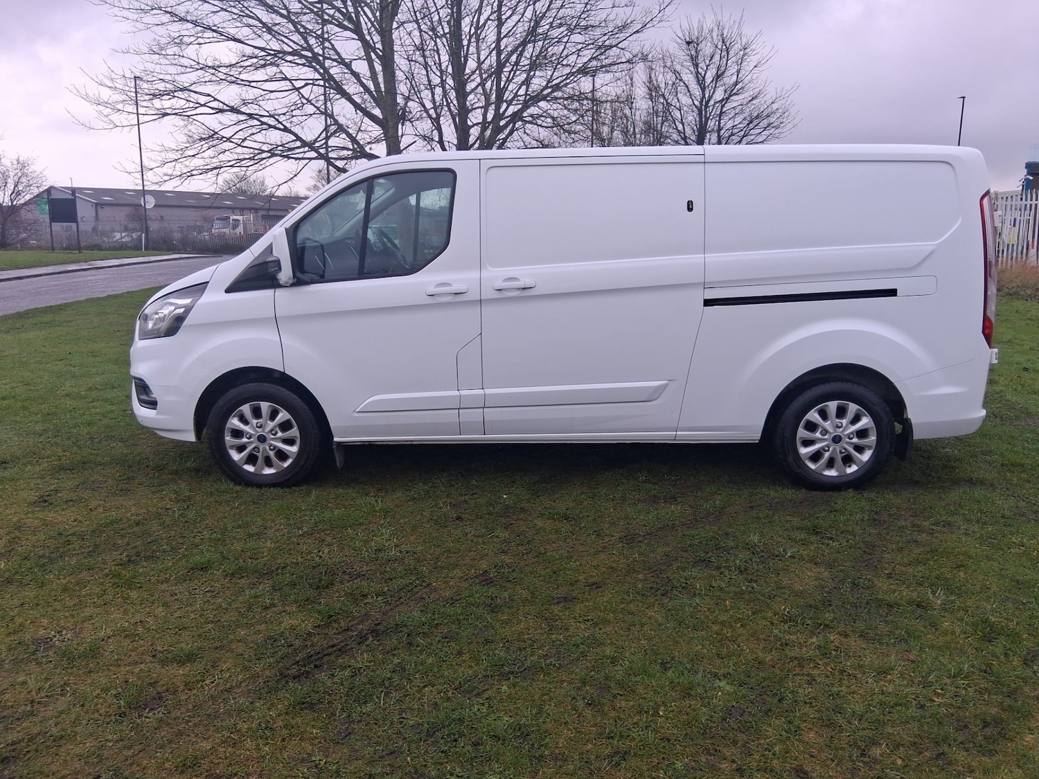 Used Ford Transit Custom 2022 for sale - 77365480: Photo 2