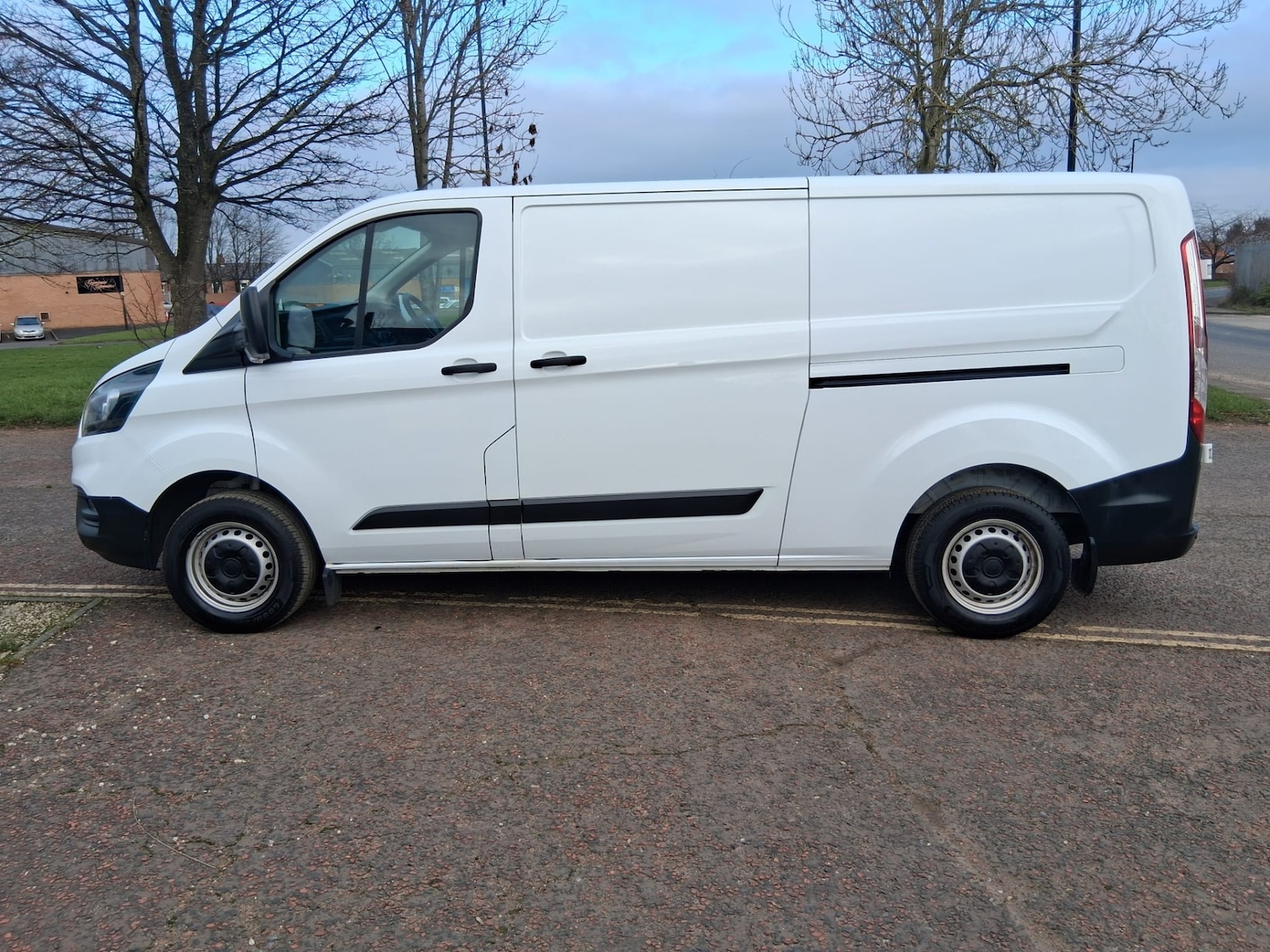 Used Ford Transit Custom 2023 for sale - 77616314: Photo 2