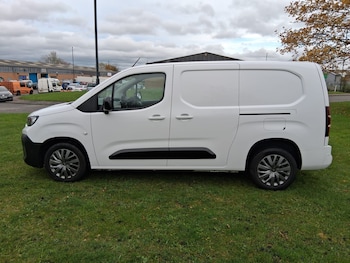 Used Citroen Berlingo 2024 for sale - 76493620: Photo