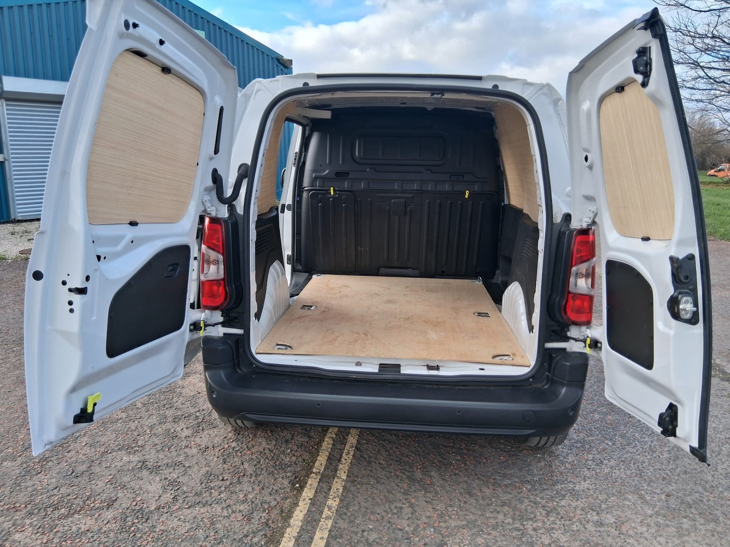 Used Citroen Berlingo 2023 for sale - 77964916: Photo 9