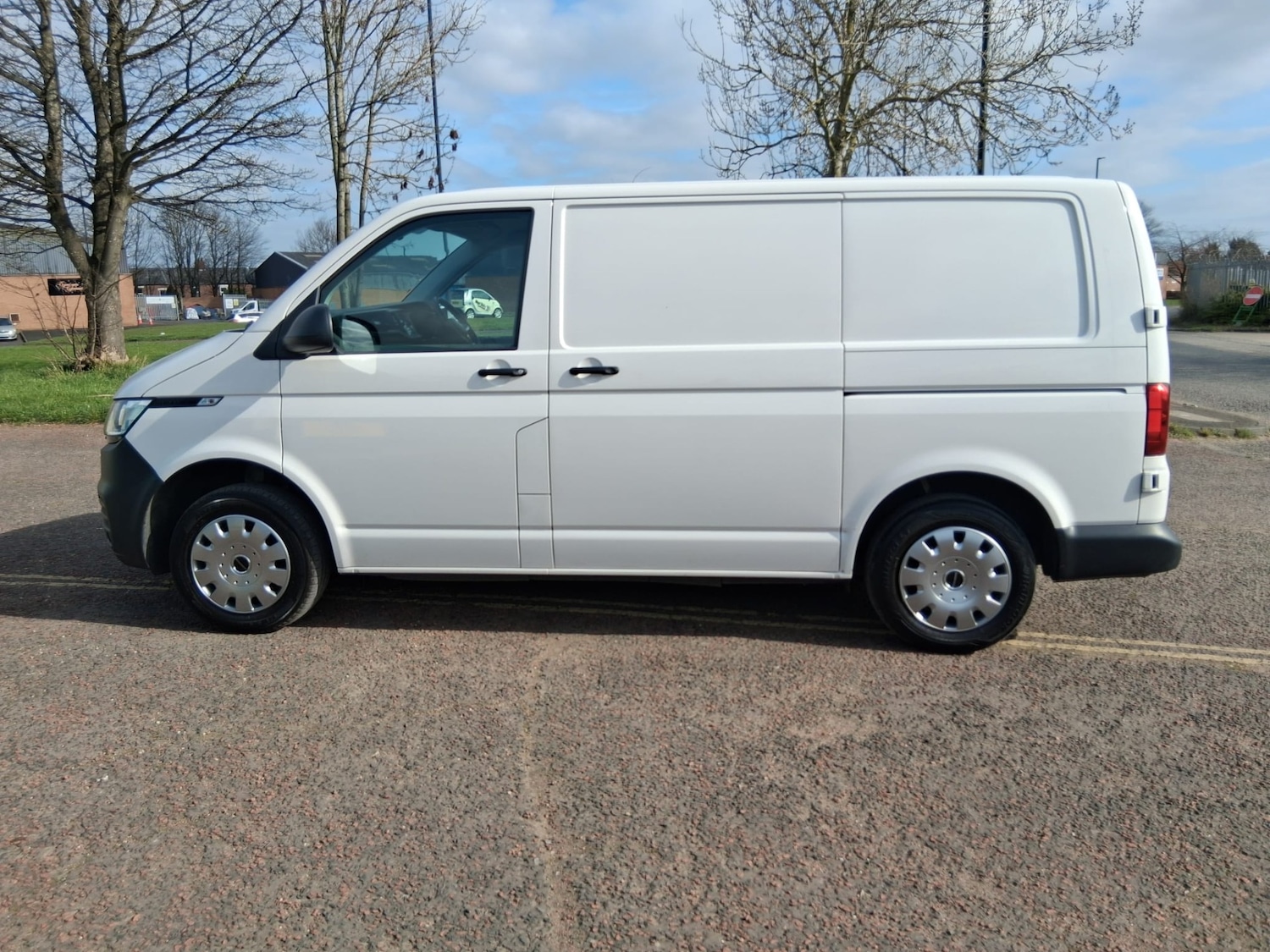 Used Volkswagen Transporter 2022 for sale - 77962861: Photo 2