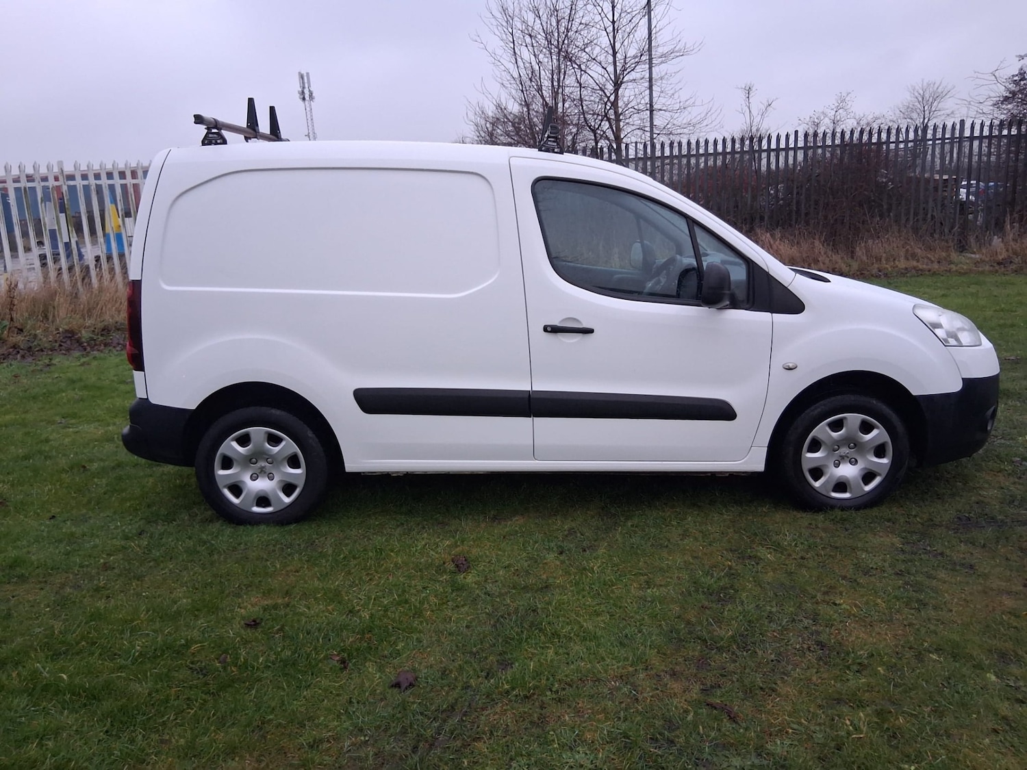 Used Peugeot Partner 2015 for sale - 77298627: Photo 6