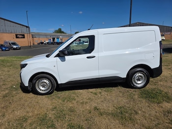 Used Ford Transit Courier 2024 for sale - 79418216: Photo