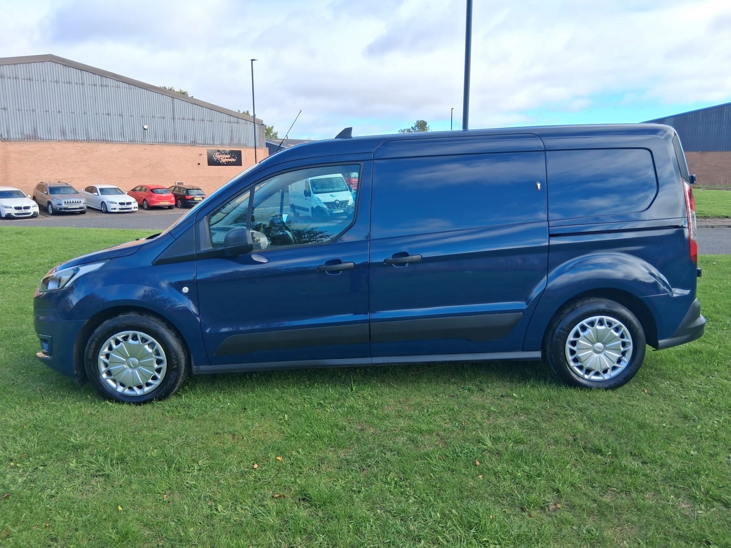 Used Ford Transit Connect 2021 for sale - 76193436: Photo 2