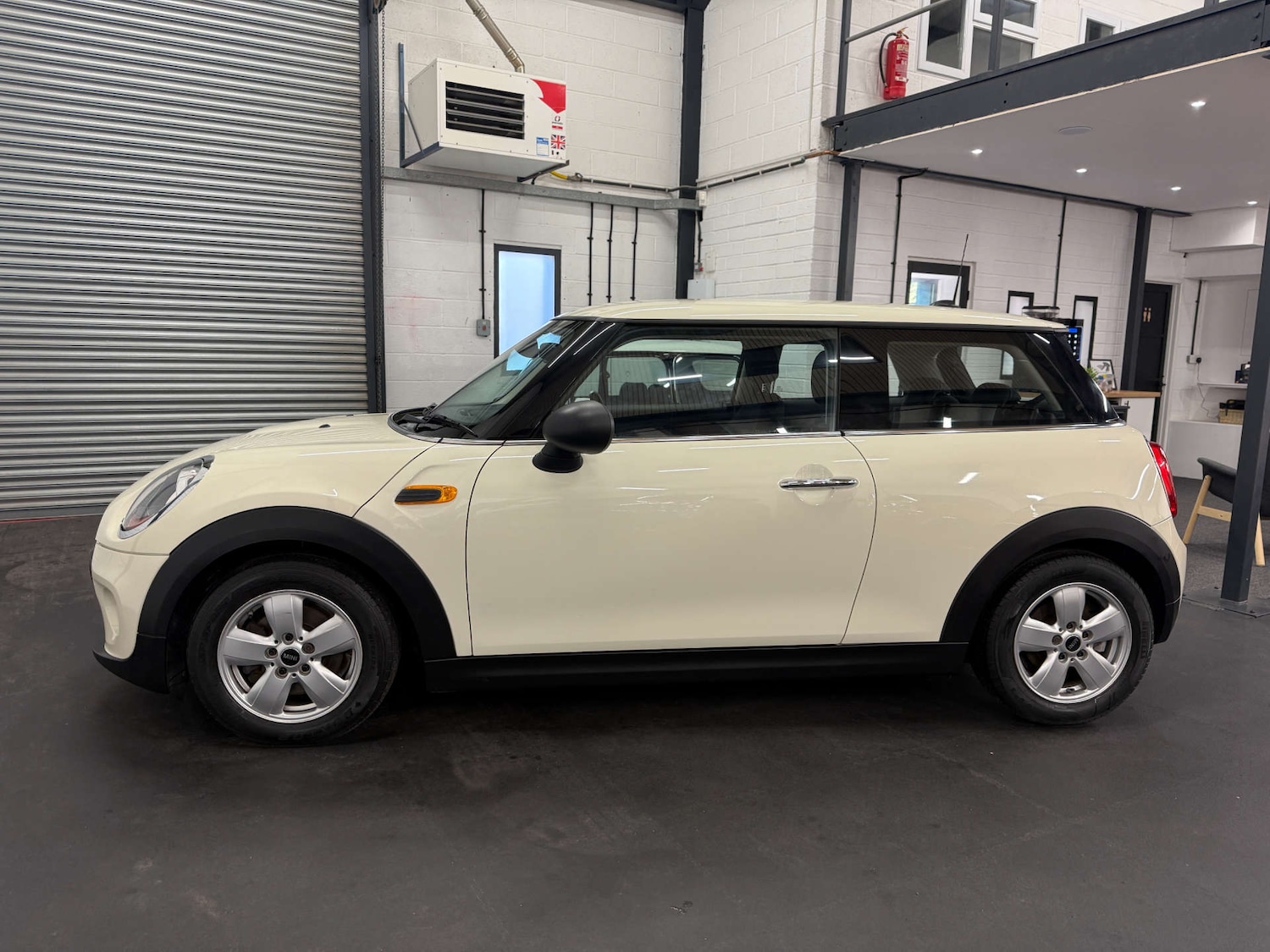 Used MINI Hatch 2016 for sale - 77059881: Photo 8